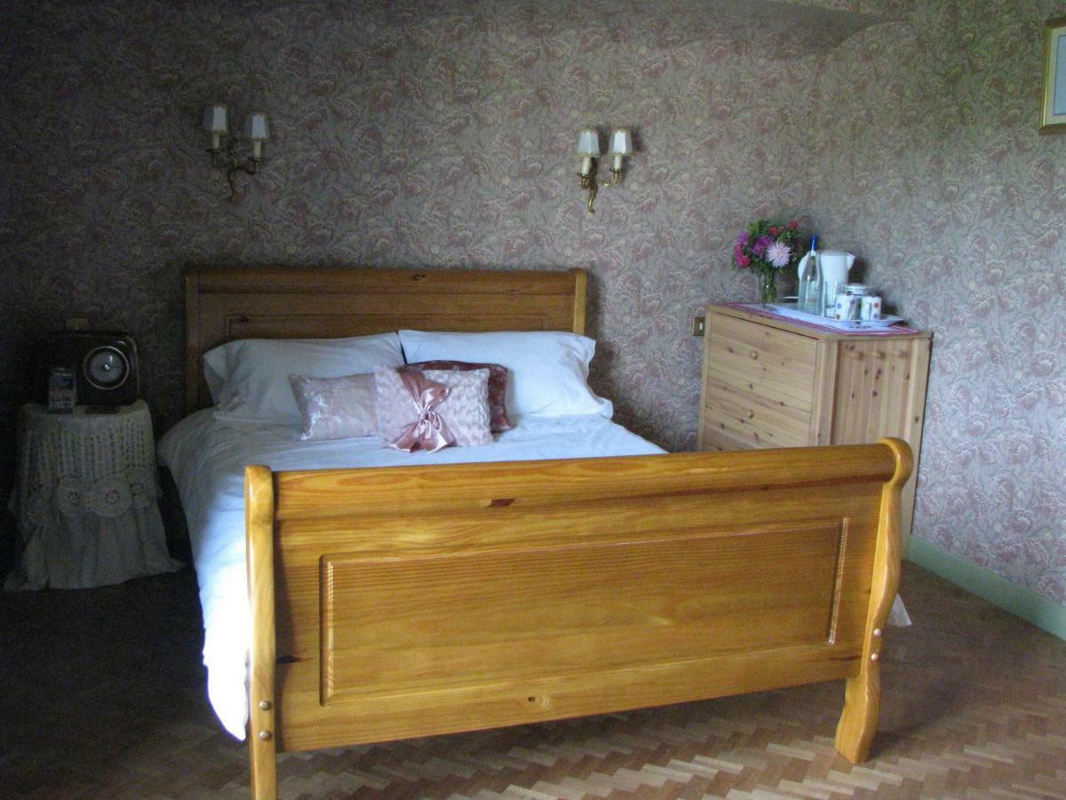 Chambre D'Hotes Des Monedieres Bed & Breakfast Treignac Exterior photo